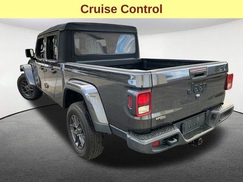 Used 2024 Jeep Gladiator Sport image 11