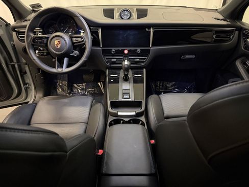 Used 2025 Porsche Macan Turbo image 17
