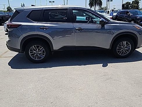 Used 2024 Nissan Rogue S FWD image 7