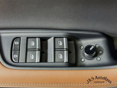 Used 2024 Audi Q8 Premium Plus w/ Premium Plus Package image 23