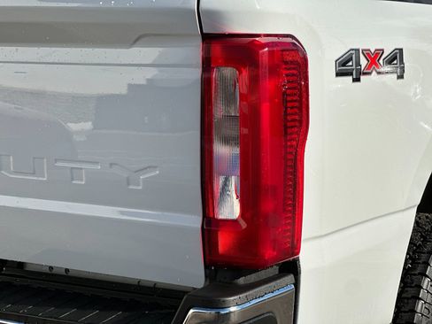 Used 2025 Ford F250 XLT image 29