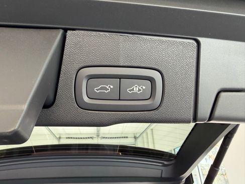 New 2026 Volvo XC60 B5 Ultra w/ Protection Package Premier AWD/4WD image 33