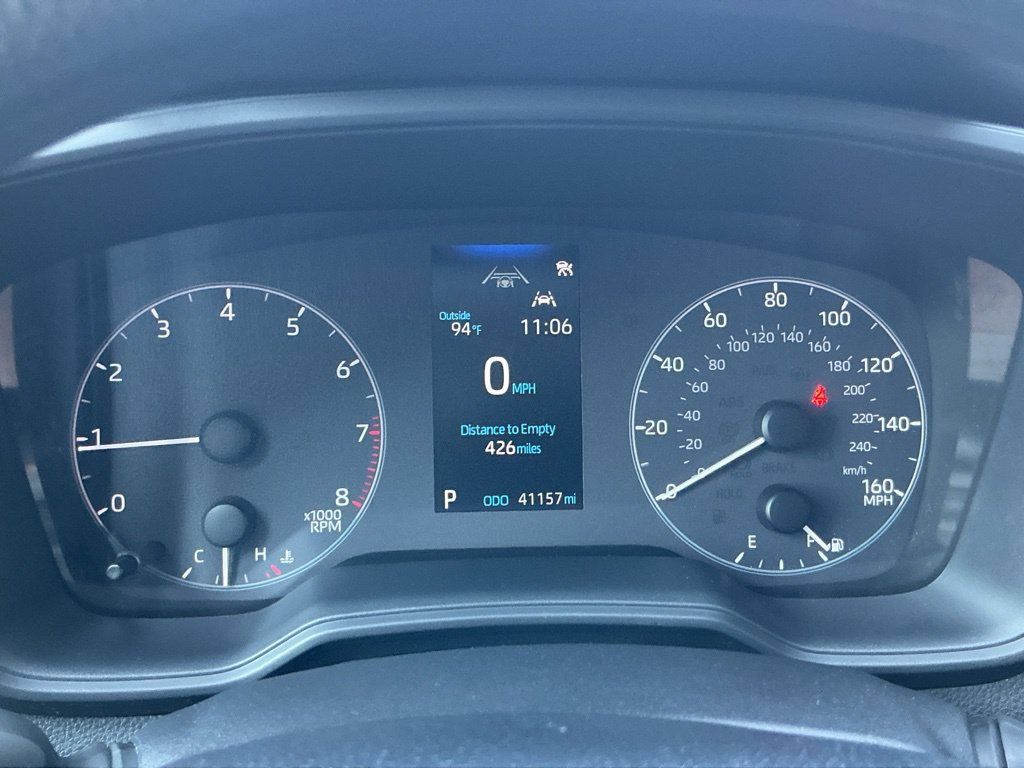 Used 2025 Toyota Corolla LE FWD image 17