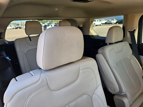 Used 2022 Jeep Grand Cherokee L Limited w/ Luxury Tech Group II AWD/4WD image 26