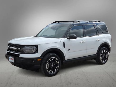 Used 2023 Ford Bronco Sport Outer Banks w/ Tech Package AWD/4WD image 1