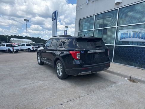 Used 2024 Ford Explorer XLT w/ Equipment Group 202A RWD image 5