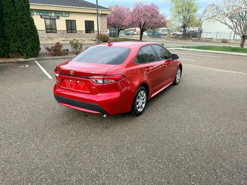 Used 2021 Toyota Corolla LE image 5