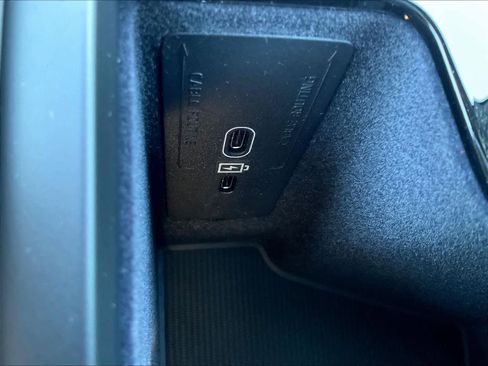 New 2026 Volvo XC60 B5 Plus w/ Climate Package image 23