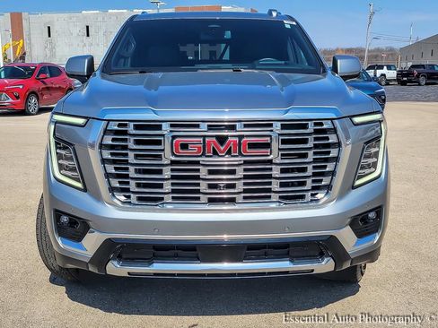 Used 2025 GMC Yukon Denali AWD/4WD image 5