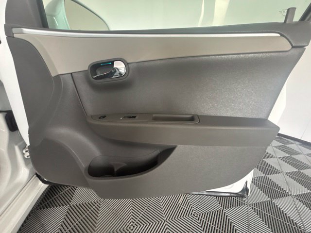 Used 2009 Chevrolet Malibu LS FWD image 25