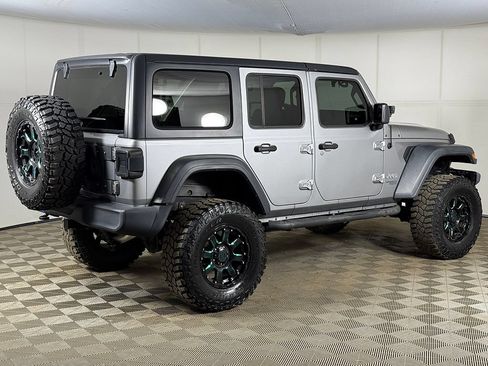 Used 2018 Jeep Wrangler Unlimited Sport S AWD/4WD image 7