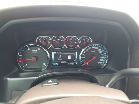 Used 2019 GMC Sierra 2500 SLT w/ Duramax Plus Package AWD/4WD image 16