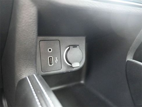 Used 2019 Nissan Kicks SV image 14