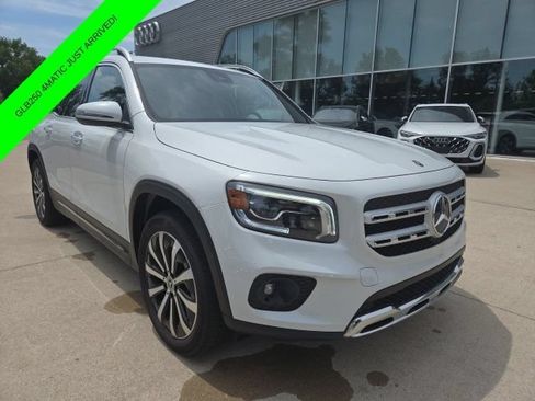 Used 2022 Mercedes-Benz GLB 250 4MATIC image 7