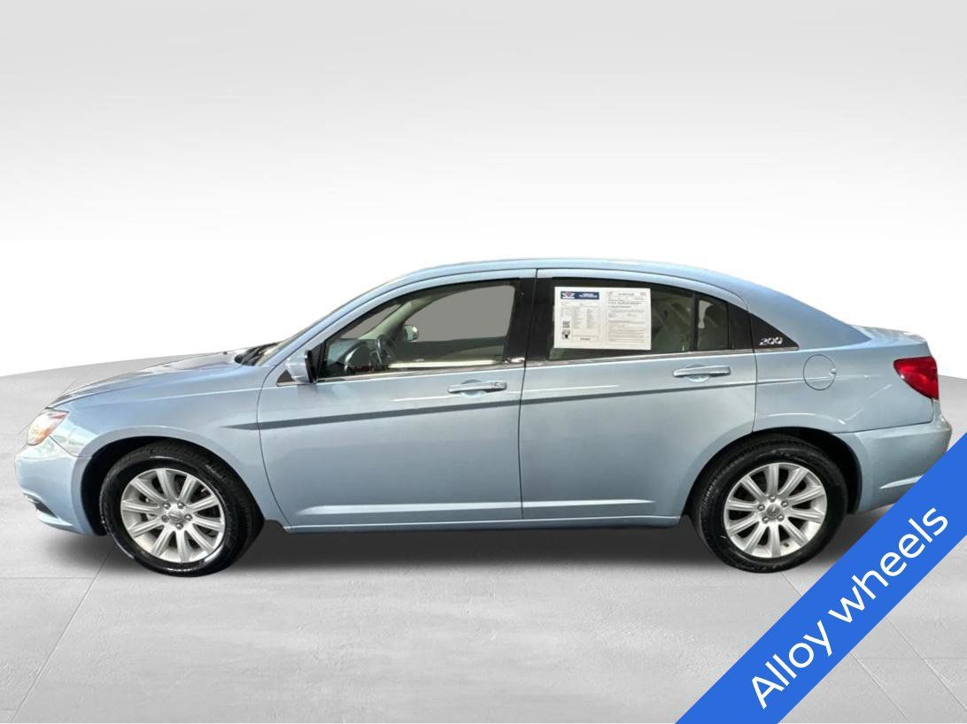 Used 2014 Chrysler 200 Touring FWD image 8