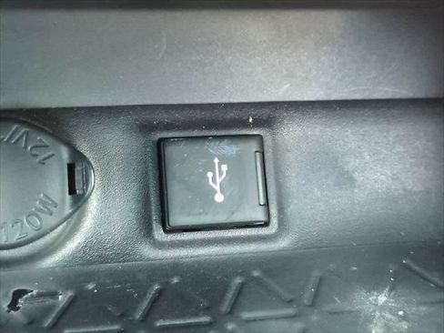 Certified 2020 Toyota RAV4 XSE w/ XSE Grade Weather Package AWD/4WD image 21