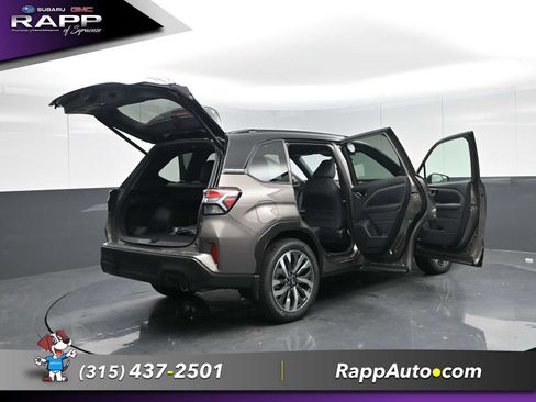Used 2025 Subaru Forester Touring AWD/4WD image 37