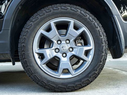 Used 2025 Honda Passport TrailSport image 15