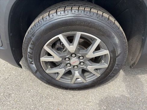 Used 2021 GMC Acadia SLE FWD image 10