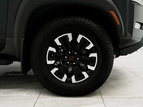 Used 2024 Nissan Frontier PRO-4X w/ Off-Road Protection Package image 12
