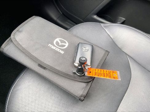 Used 2023 MAZDA CX-9 Touring Plus AWD/4WD image 15
