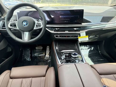 New 2026 BMW X5 xDrive50e w/ Executive Package AWD/4WD image 17