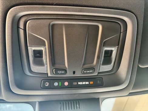Certified 2025 GMC Sierra 1500 SLE AWD/4WD image 19