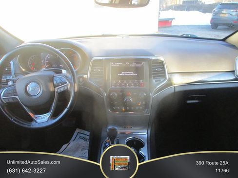 Used 2018 Jeep Grand Cherokee Trailhawk AWD/4WD image 9