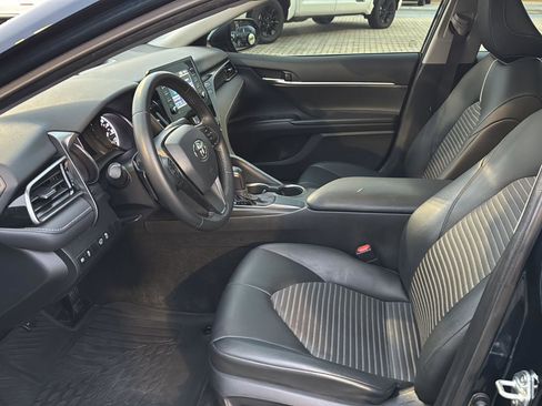 Certified 2021 Toyota Camry SE image 8