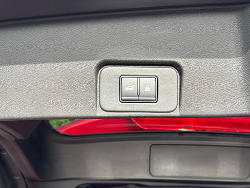 Used 2026 Nissan Rogue SV FWD image 14