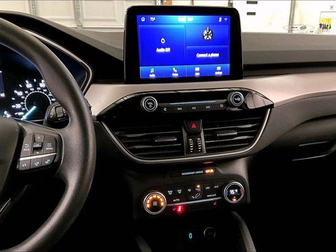 Certified 2020 Ford Escape SE image 6