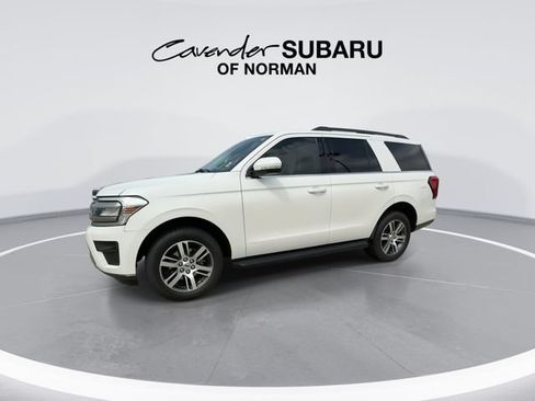 Used 2024 Ford Expedition XLT RWD image 4