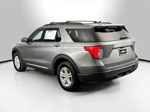 Used 2022 Ford Explorer XLT w/ Class IV Trailer Tow Package image 9
