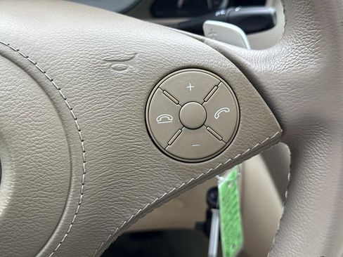 Used 2009 Mercedes-Benz SL 550 image 14