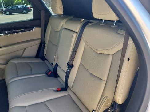 Used 2019 Cadillac XT5 FWD image 20