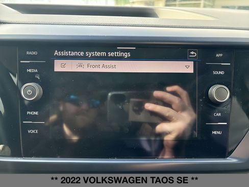 Used 2022 Volkswagen Taos SE w/ Panoramic Sunroof Package image 26