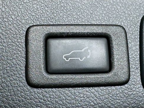 Used 2018 Subaru Forester 2.5i Limited image 30