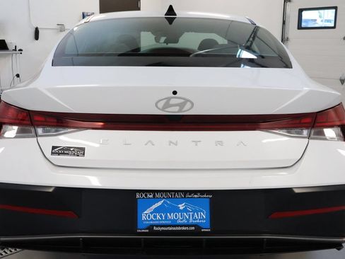 Used 2025 Hyundai Elantra SEL FWD image 6