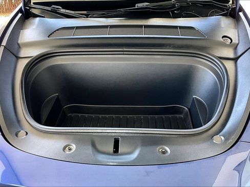 Used 2023 Tesla Model Y Long Range AWD/4WD image 30