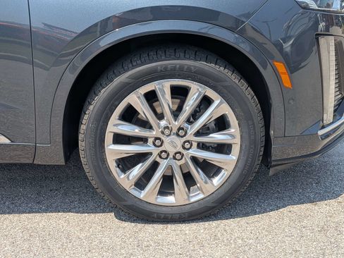Certified 2021 Cadillac XT6 Premium Luxury AWD/4WD image 11