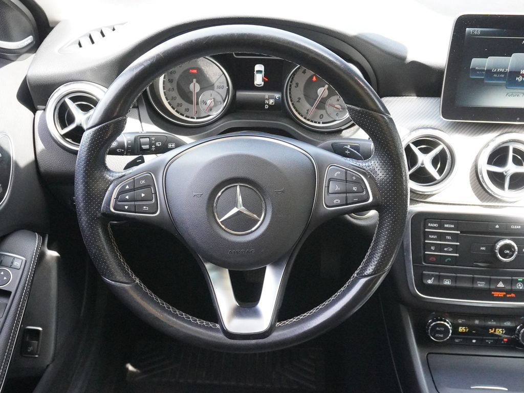 Used 2017 Mercedes-Benz GLA 250 4MATIC image 38
