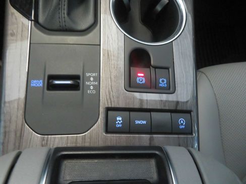 Used 2021 Toyota Highlander Platinum FWD image 51