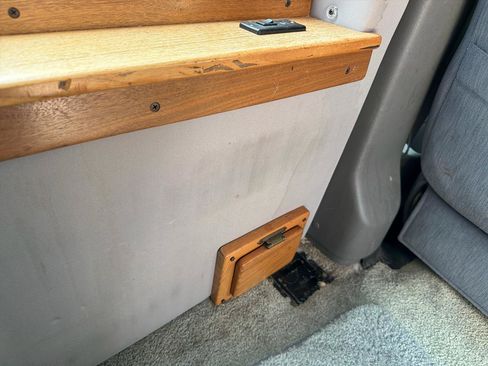 Used 2003 GMC Savana 1500 w/ Preferred Equipment Group 3 RWD image 36