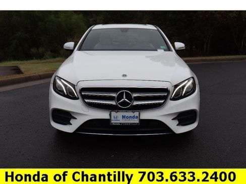 Used 2019 Mercedes-Benz E 300 E300 4MATIC image 2