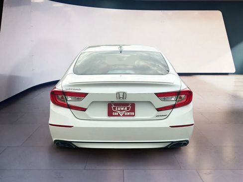 Used 2018 Honda Accord Sport image 4