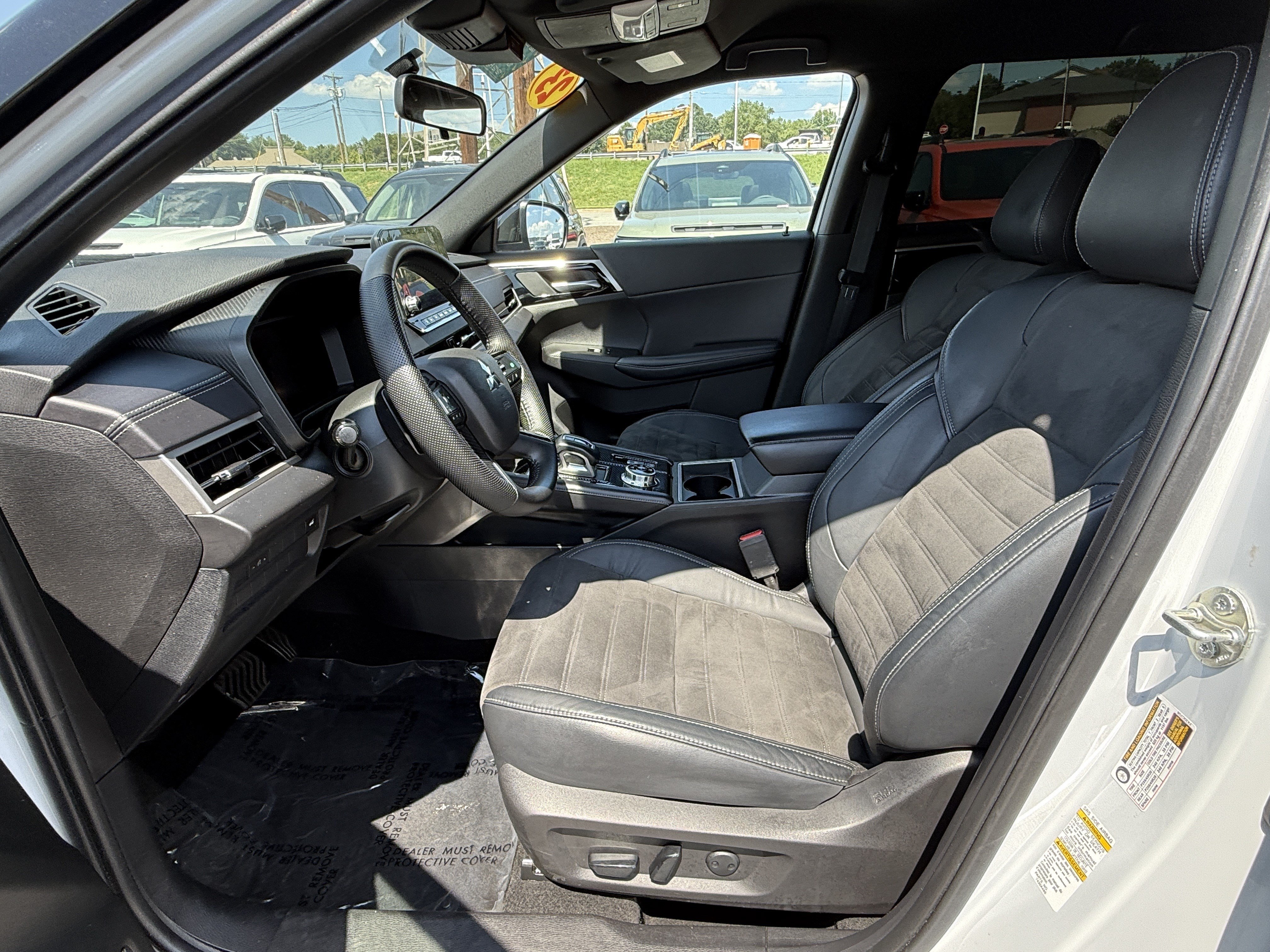 Used 2023 Mitsubishi Outlander Ralliart AWD/4WD image 17