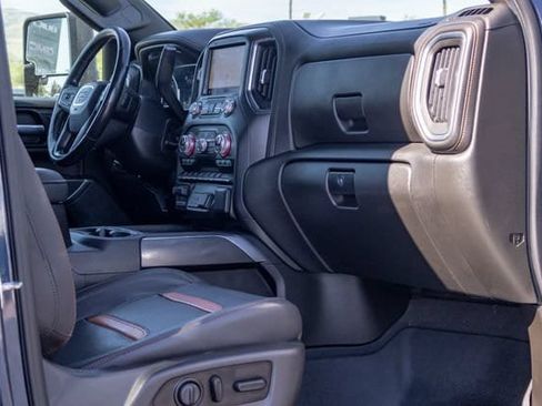 Used 2021 GMC Sierra 2500 AT4 w/ AT4 Preferred Package AWD/4WD image 19