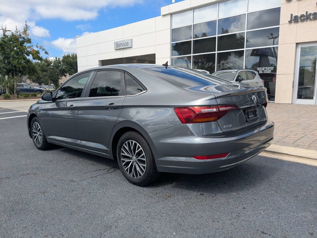 Used 2019 Volkswagen Jetta SE FWD image 4