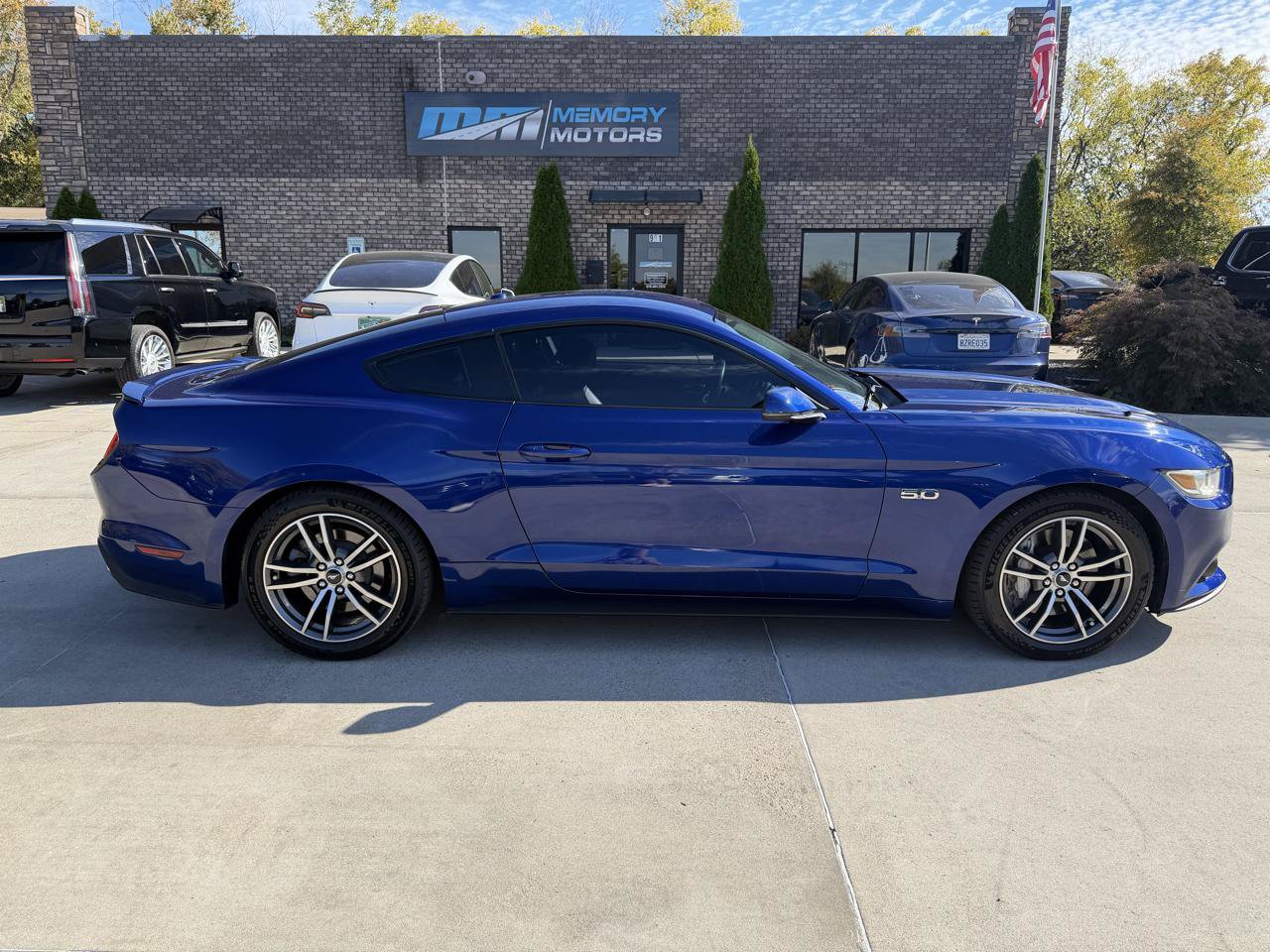 Used 2016 Ford Mustang GT Premium w/ Equipment Group 401A RWD image 8