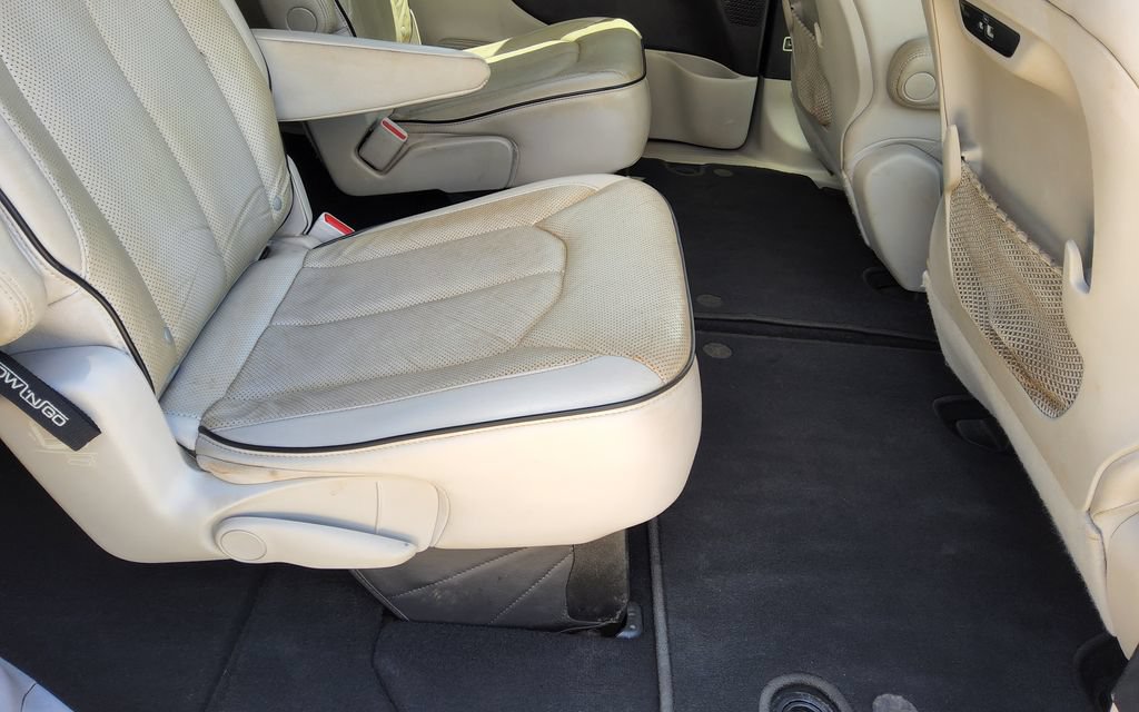 Used 2021 Chrysler Pacifica Limited w/ Premium & Safety Sphere Group AWD/4WD image 39